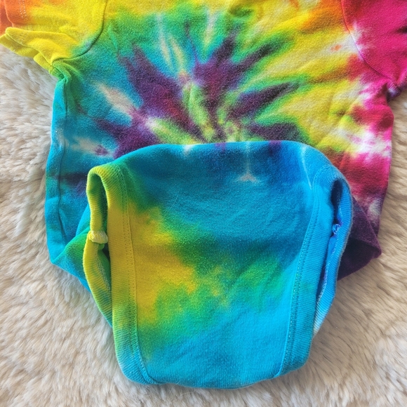18 Month Tie-Dye Onsie - Picture 3 of 5